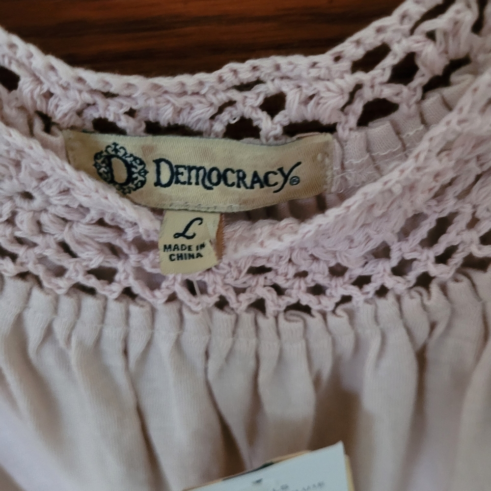 DEMOCRACY  top - Picture 3 of 4